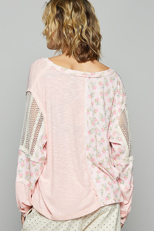 POL Floral Crochet Patch V-Neck Top in Pink | URBAN ECHO SHOP