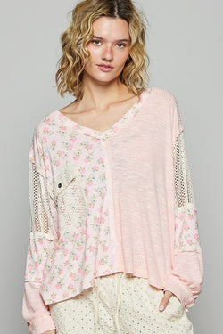 POL Floral Crochet Patch V-Neck Top in Pink | URBAN ECHO SHOP